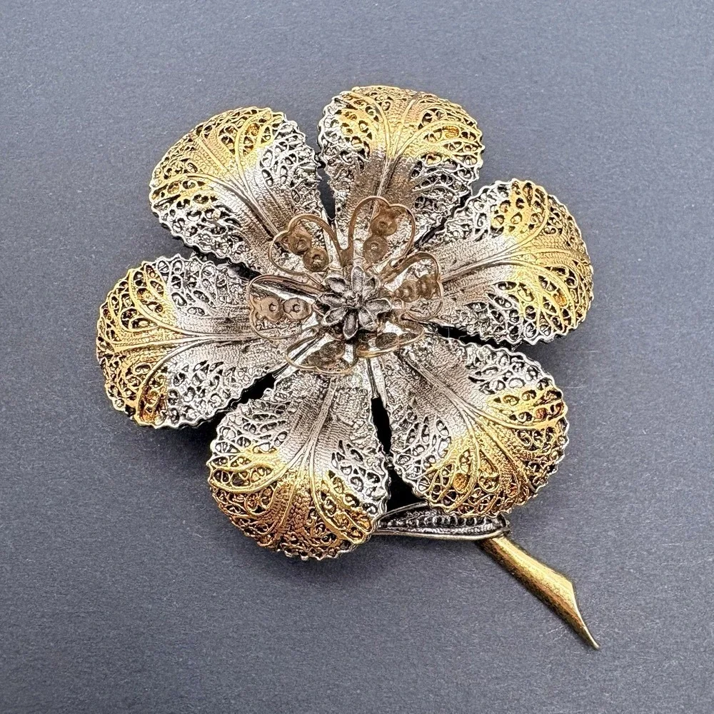 Vintage‎ ART Arthur Pepper Flower Textured Two Toned Silver & Gold Tone Brooch